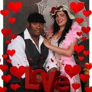 Meet your Posher, Elia margarita